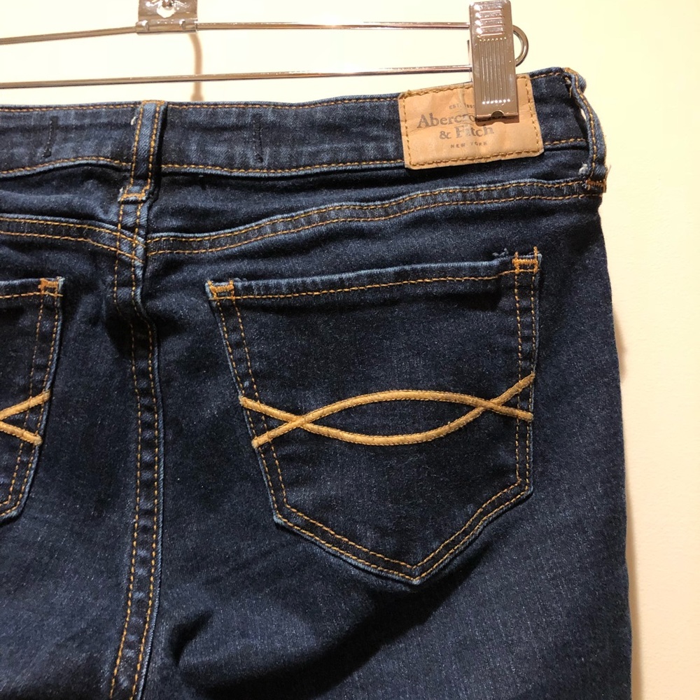 Dark wash a&f skinny jeans